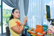 家族乱入泰国主播品三亚榴莲：“尝到了家乡味”